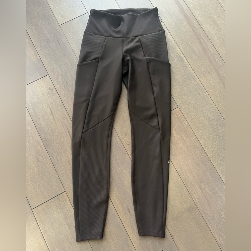 ALO Yoga Ribbed Airlift High-Waist 7/8 Enchanted Legging Espresso XS